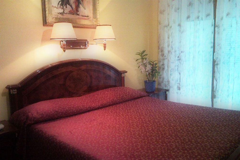 Hotel Cavour Σορέντο Εξωτερικό φωτογραφία